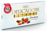 Шоколад черный Delicadore Strawberry, с начинкой клубники, 200 г