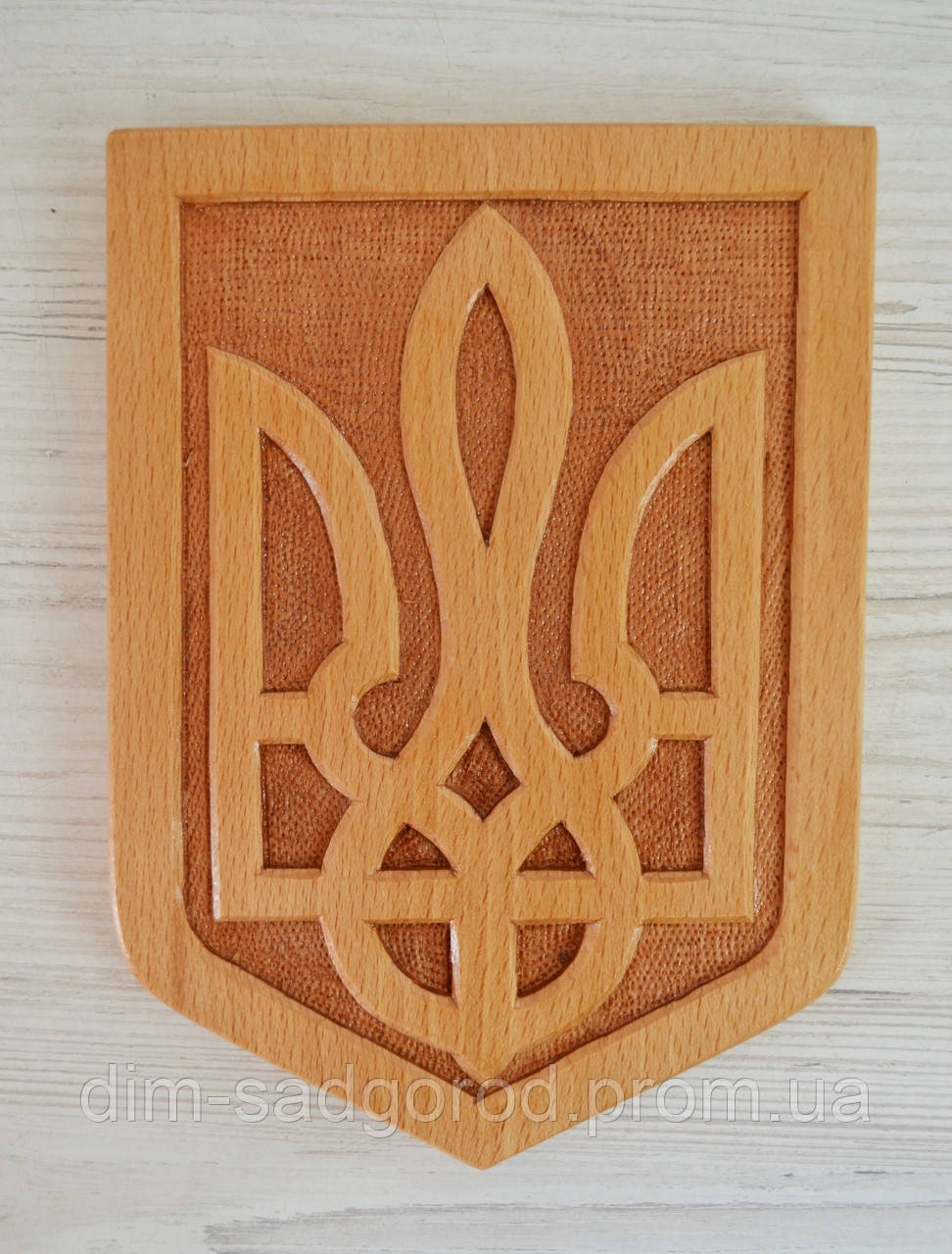 Герб України дерев'яний настінний коричневий 19*13.5см