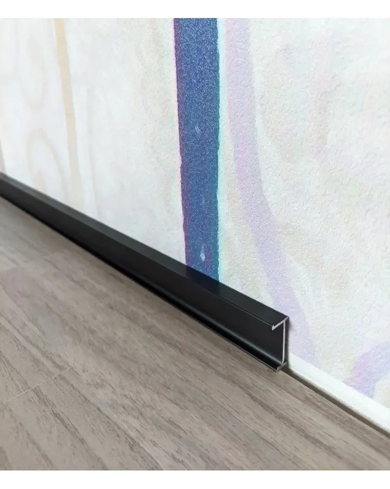 Алюмінієвий плінтус прихованого монтажу BEST DEAL 2/30 ефект тіньового шва 30 мм L-3.0м чорний