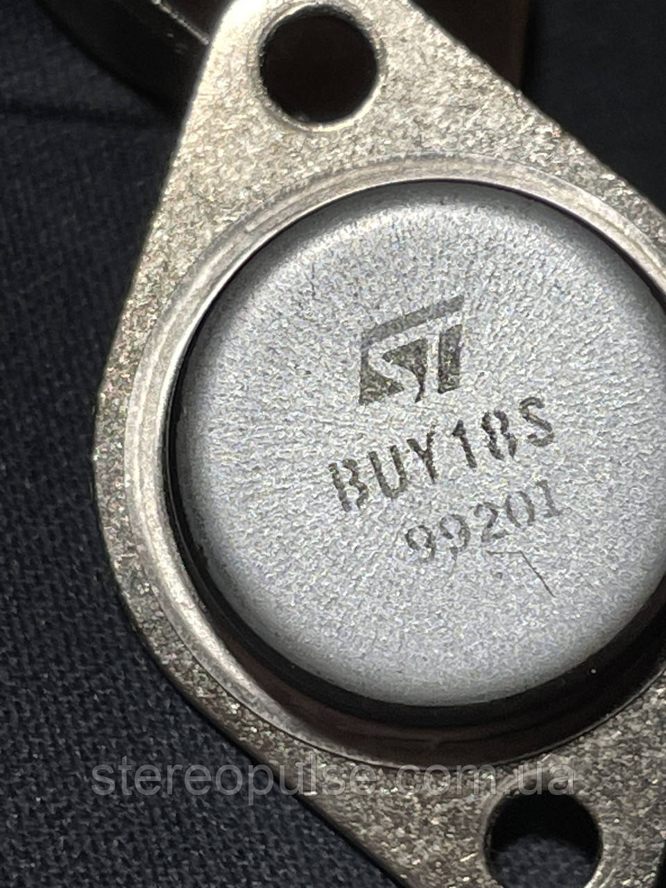 Транзистор BUY18S 200V 15A 25mG npn ТО3