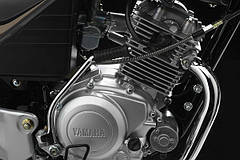 Деталі двигуна і циліндро поршневої групи на Yamaha YBR 125