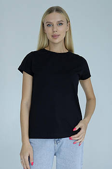 Класична жіноча чорна футболка з натуральної бавовни