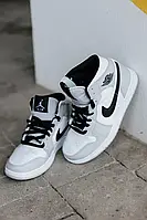 Кросівки Nike Air Jordan 1 Mid Light Smoke Grey