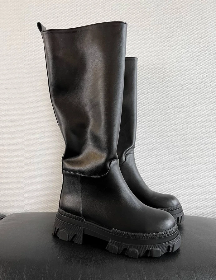 Gia Boots Black