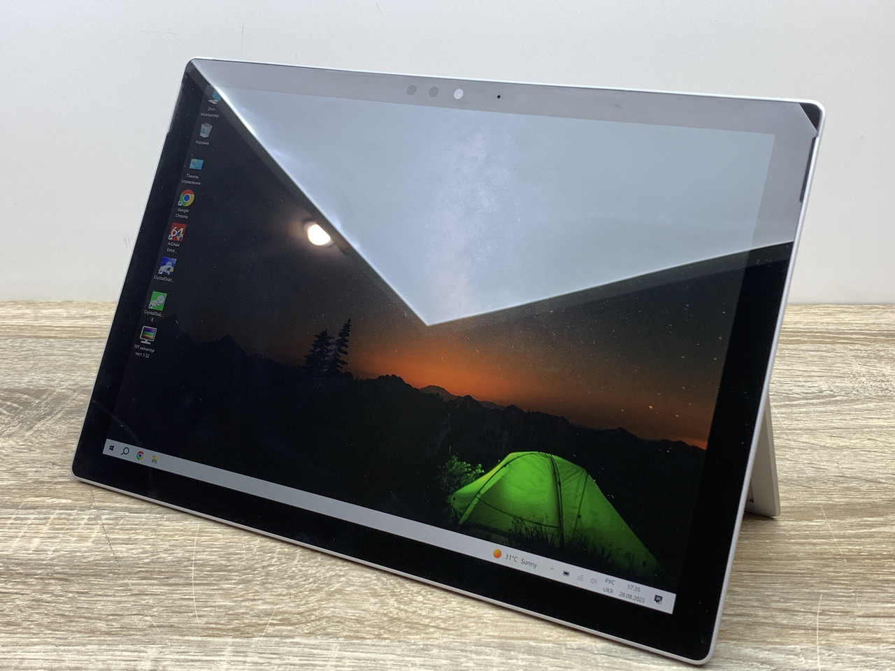 Планшет Б/У Microsoft Surface Pro 5 1796 12.3 IPS 2736x1824/i5-7300U 2(4)x3.50 GHz/RAM 8GB/SSD 240GB/АКБ 39Wh - фото 1 - id-p1934889312