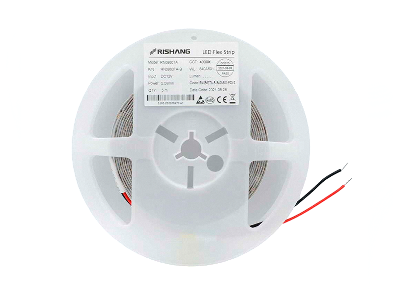 Світлодіодна стрічка 2835-60led-8mm-12V 5,5W, IP33 нейтрально білий 3 роки гарантії RISHANG