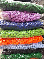 Помпони для рукоділля.Не плотні.Розмір 1.5 см