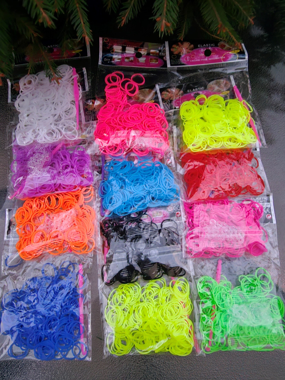 Набір гумок для плетіння з 12 кольорів зі спеціальними гачками || Набори для творчості