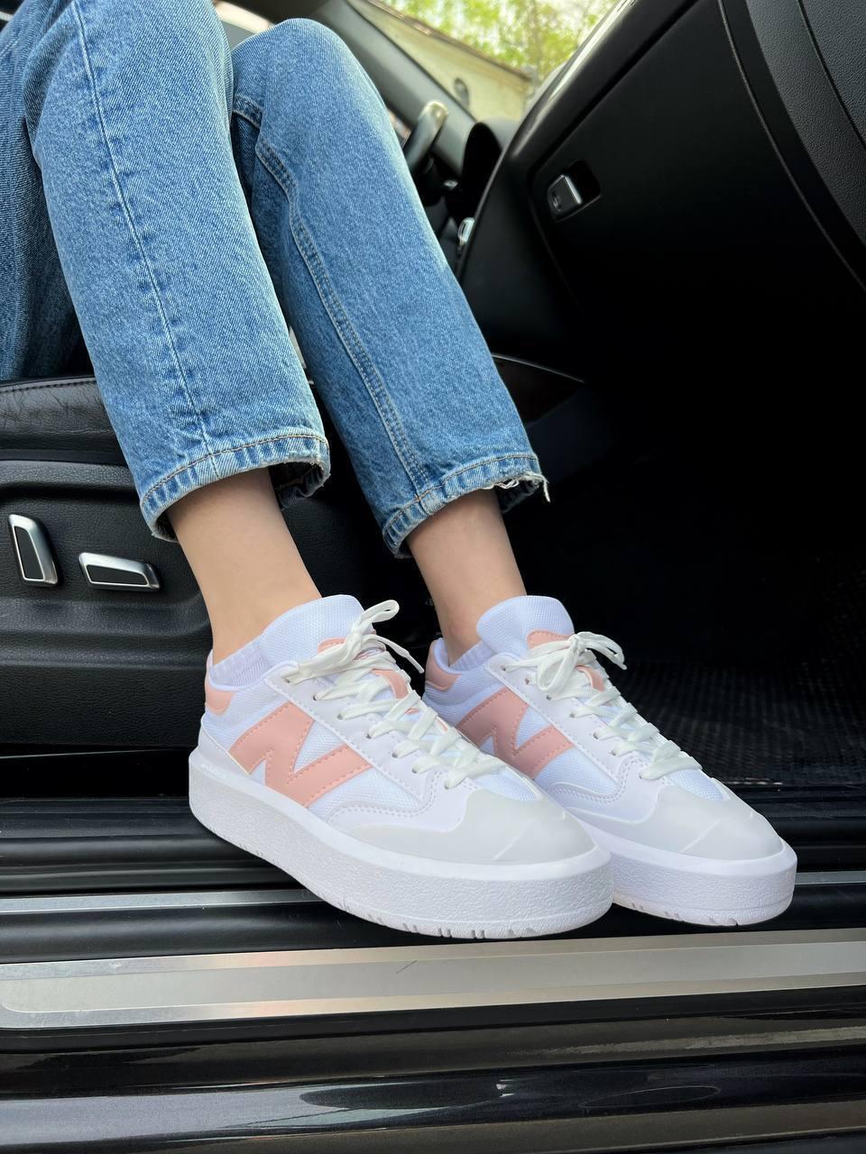 Світлі кроси Нью Беленс CT302. Модні жіночі кросівки на кожен день New Balance CT302 White Blue.