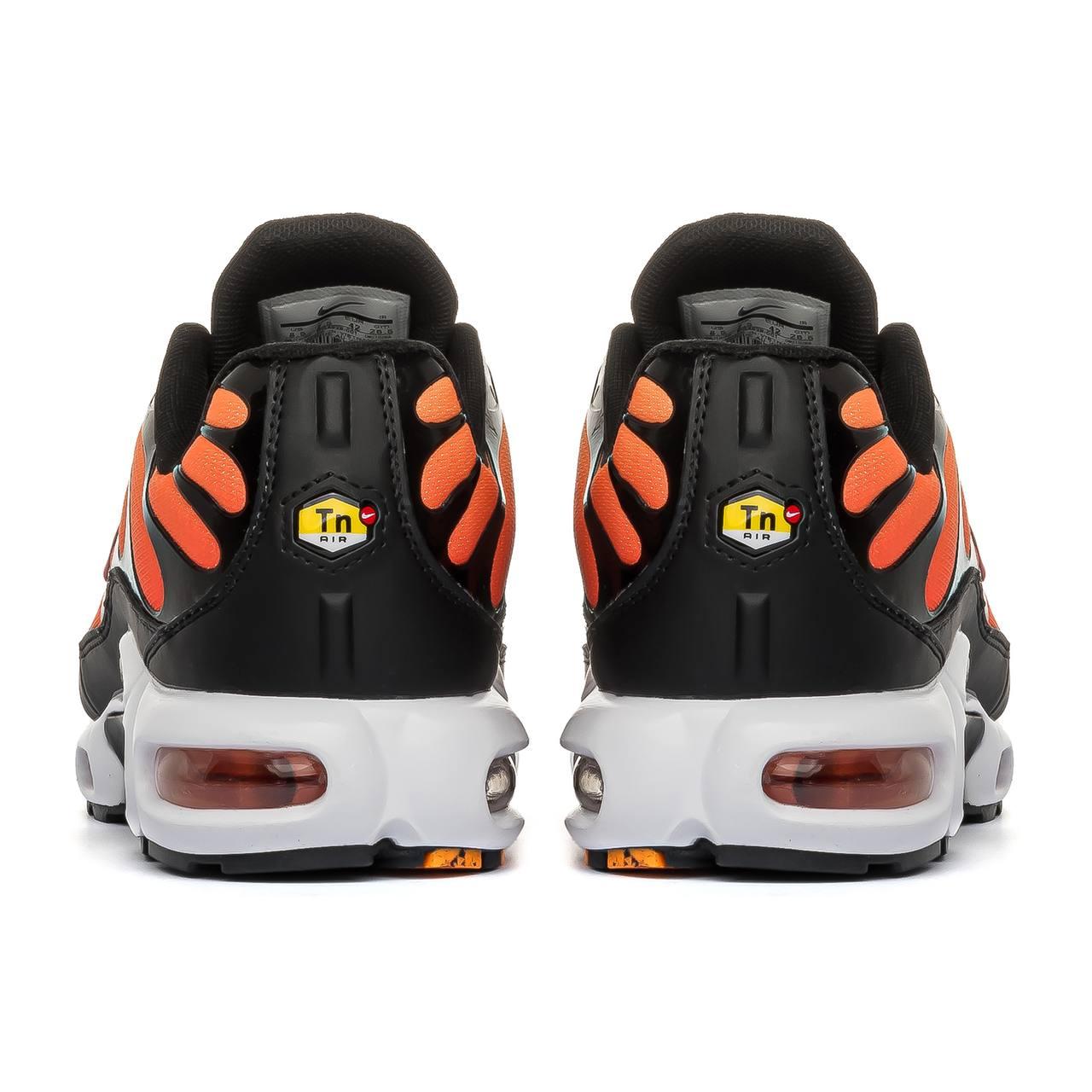 Nike orange cheap tiger