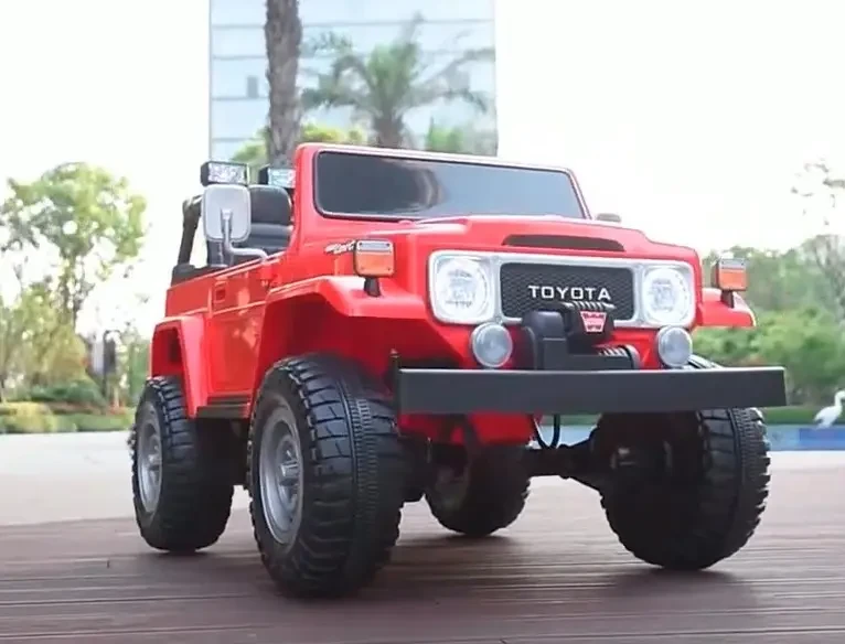 Дитячий електромобіль на акумуляторі Джип Toyota M 4968 з пультом радіокерування для дітей 3-8 років червоний
