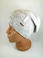 Серая женская вязаная шапка демисезонная с отворотом люрексом флисом брошью Осенние зимние женские шапки