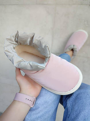 Дутики розовые pink высокие с бежевым манжетом на белой подошве женские без застежки зима непромокаемые, фото 4