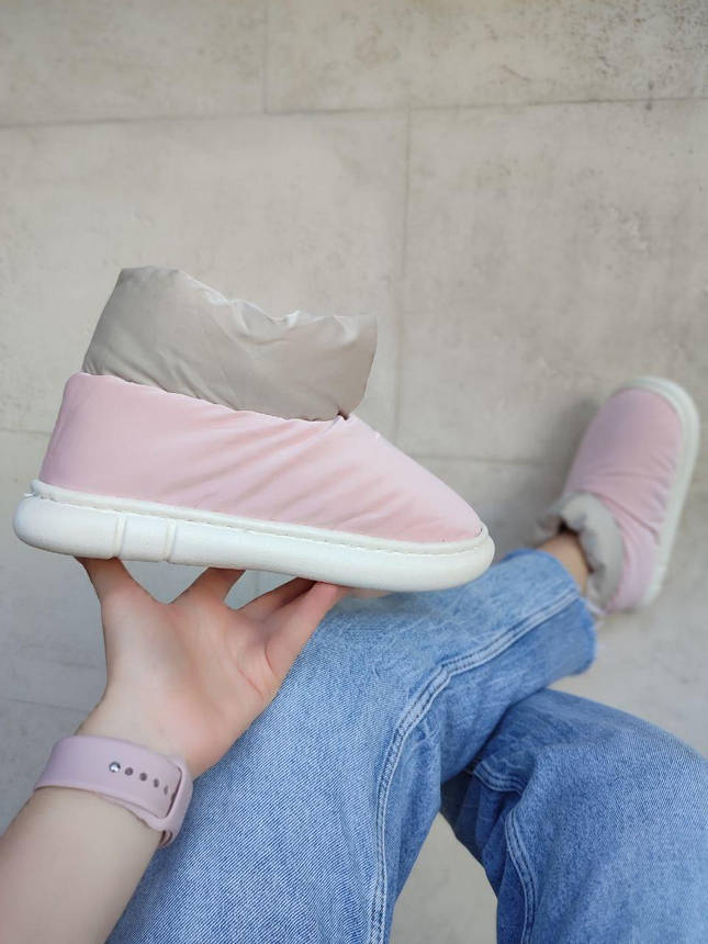Дутики розовые pink высокие с бежевым манжетом на белой подошве женские без застежки зима непромокаемые, фото 3