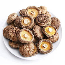 Сушені гриби Шиїтаке.