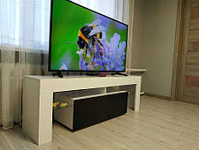 Тумба під телевізор Моніка 500х1400х350мм німфея альба лак + чорний глянець Світ меблів, фото 3