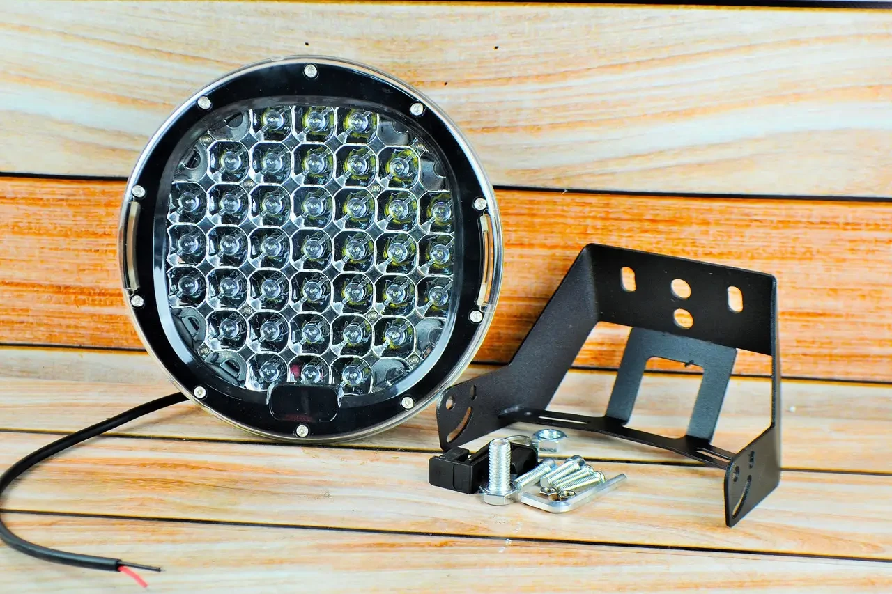 Світлодіодна LED-фара 185 Вт (світлодіоди 5W x37шт)