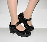 Жіночі чорні лаковані туфлі низький каблук ремінець липучка 36 37 38 39 40 41, фото 2