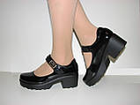 Жіночі чорні лаковані туфлі низький каблук ремінець липучка 36 37 38 39 40 41, фото 4