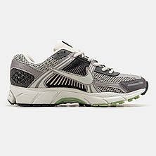 Чоловічі кросівки Nike Zoom Vomero 5 Cobblestone Flat Pewter Grey FB8825-001, фото 3