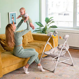 Крісла-гойдалки та шезлонги