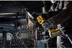 Шліфмашина кутова — болгарка акумуляторна безщіткова DeWALT DCG440N, фото 4