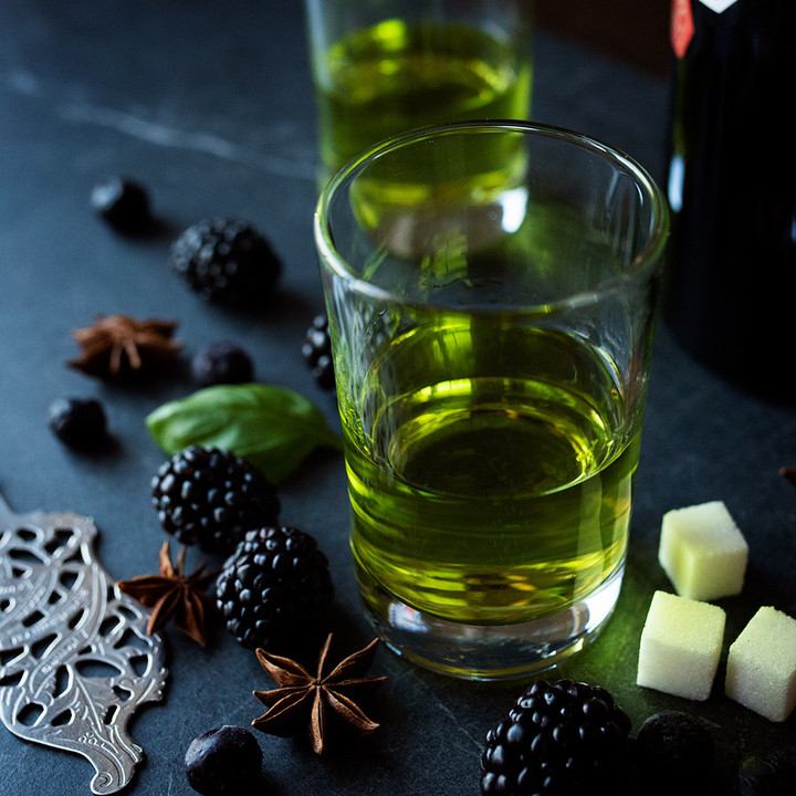 Аромат для свічки та мила Абсент із чорної смородини (CandleScience Black Currant Absinthe)