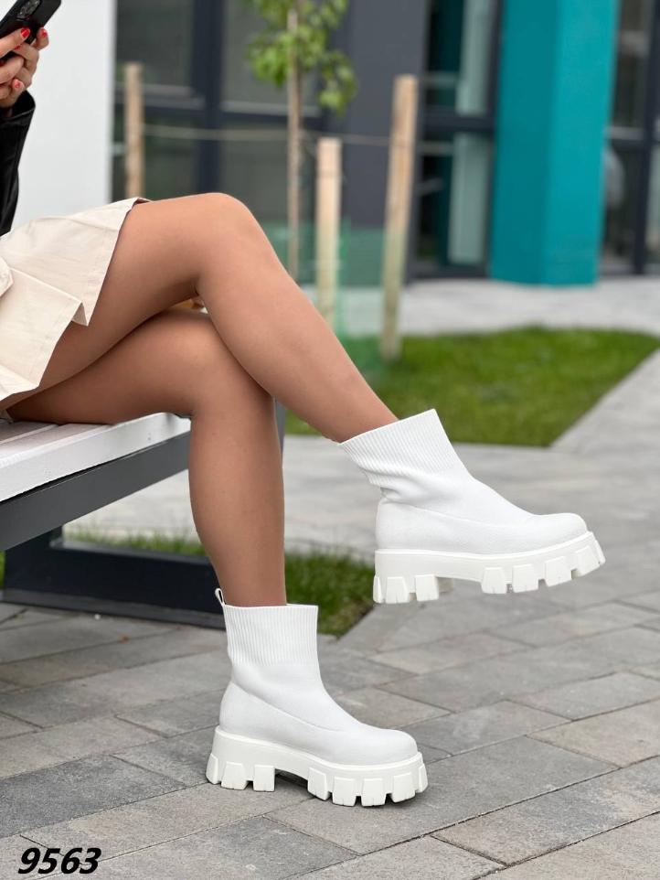 Женские ботинки текстильные белые демисезонные на высокой платформе 36 - фото 2 - id-p1939122616