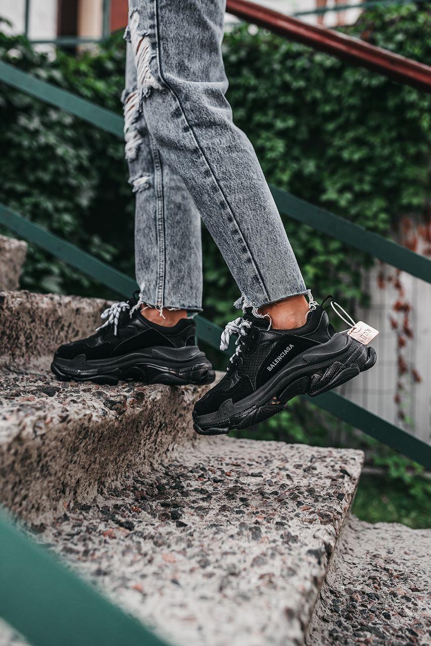 Womens black sales balenciaga triple s