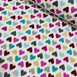 Бавовняна тканина польська різнобарвні серця на білому (E-0556)