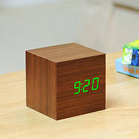 Часы будильник температура/ дата/ время UFT wood clock green - уценка - працює від батарейок