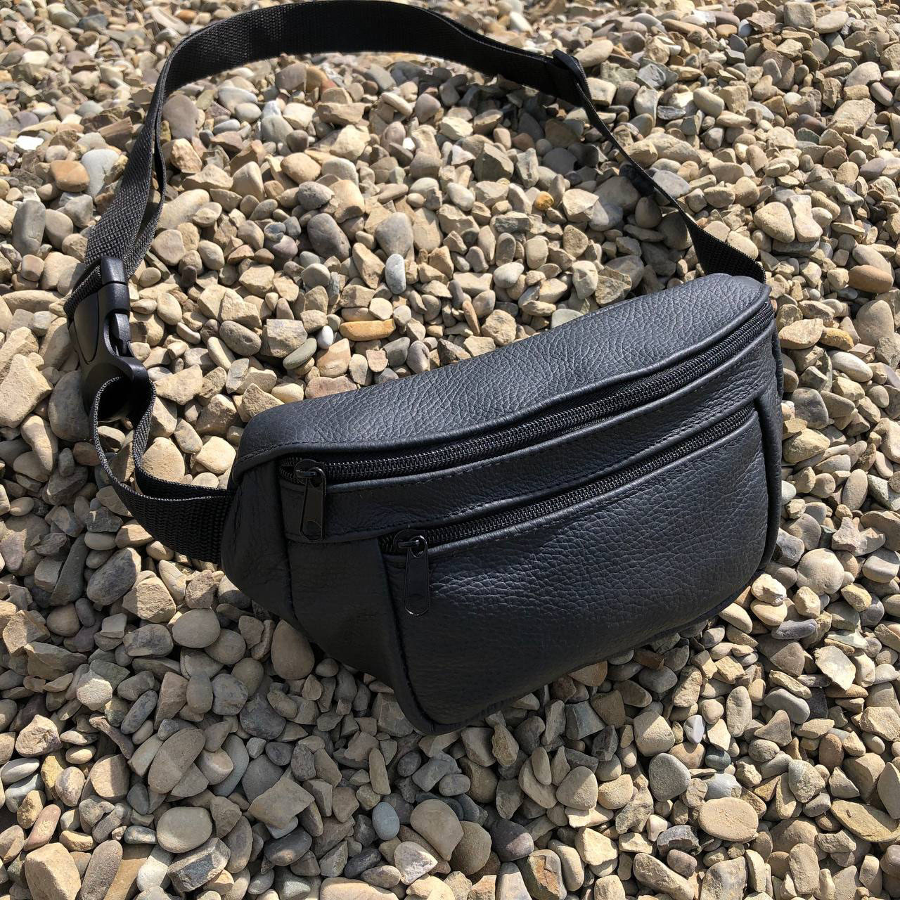 Шкіряна бананка 36164 чорна унісекс для повсякденного використання з 3 кишенями, фото 1