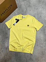 Мужская футболка Stone Island желтого цвета