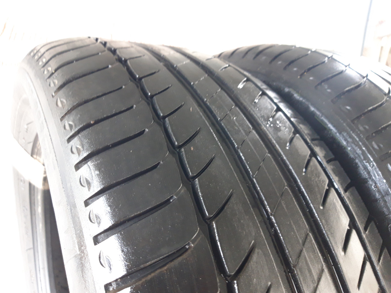 Пара літніх шин 235/55/17 Michelin Primacy HP,з Германії без пробігу по Україні