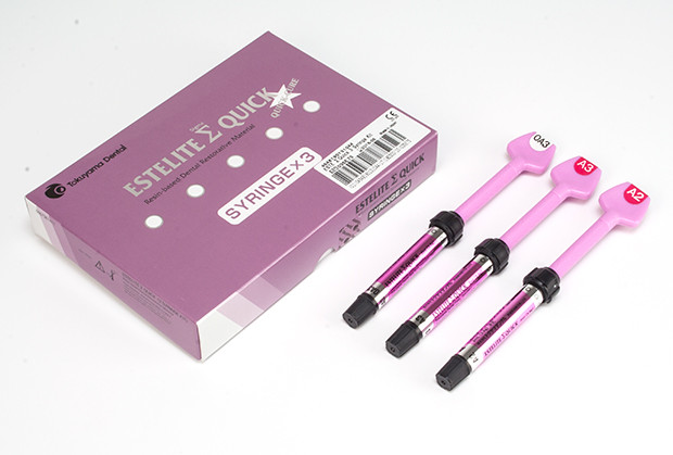 Набір Estelite Sigma Quick 3 Syringe kit: відтінки A2, ОА2, ОА3 – шприци по 3.8г (2мл).
