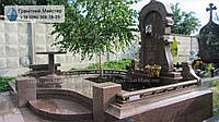 Памятник мужчине из красного гранита № 1929