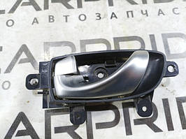 Ручка дверей внутрішня Infiniti QX60 1 3.5 2015 задн. лев. (б/у)