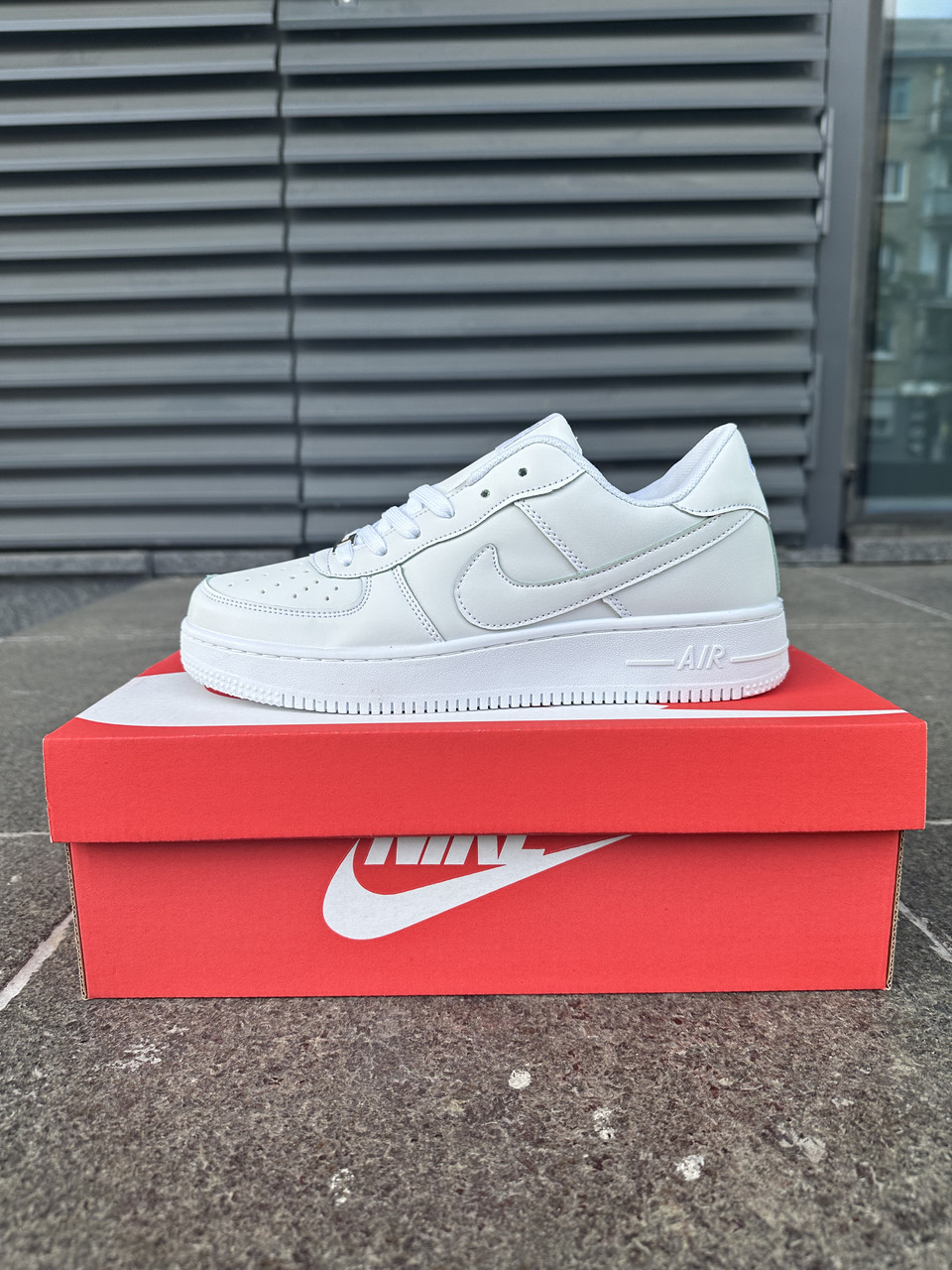 Чоловічі кросівки Nike Air Force Low White білі Найк Аїр Форс шкіряні демісезонні 42