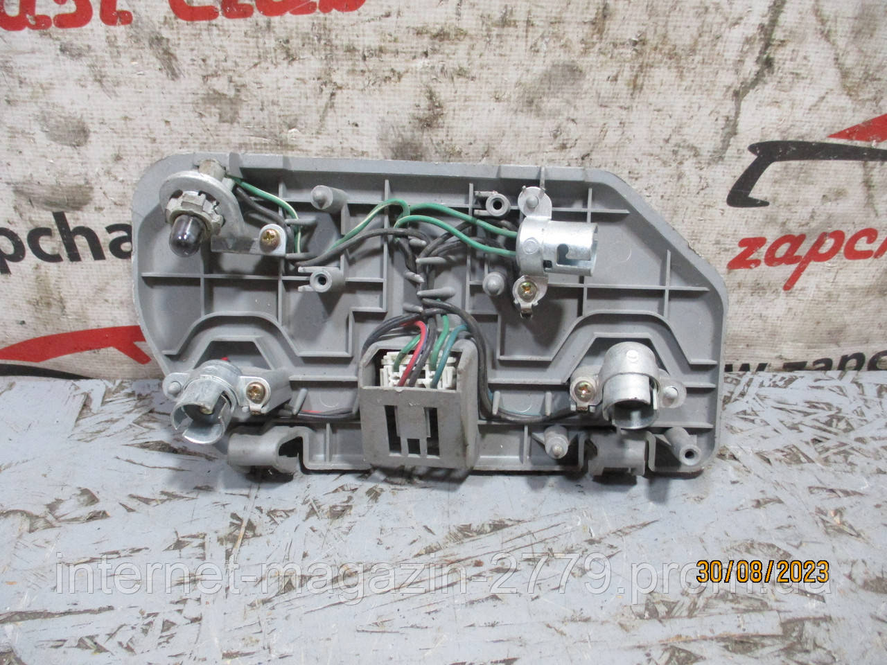 Задня кришка ліхтаря правий, седан 0431511R 9997972 Galant 88-92r Mitsubishi, фото 1