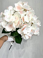 Искусственная гортензия . Декоративный букет гортензии ( бело - розовая 45 см )