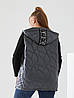 Жіноча стьобана жилетка безрукавка з капюшоном, утеплена синтепоном, декор з камінців, батал великі розміри, фото 3