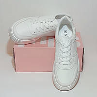 Кросівки жіночі білі на шнурках з еко-шкіри на товстій, білій підошві 36р.(23.0см)