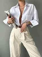 Однотонная базовая женская белая хлопковая рубашка на пуговицах с нагрудными карманами