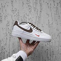 Мужские кроссовки Nike Air Force (белые с коричневым и красным) низкие демисезонные кеды 2278 тренд