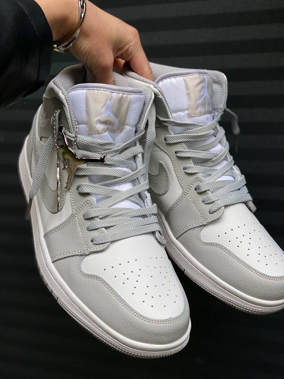 Grey jordan 1 retro best sale