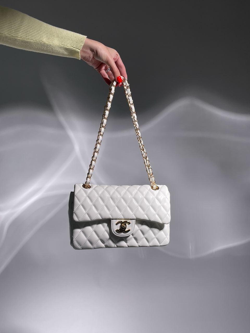 Жіноча сумка крос-боді Chanel 2.55 White/Gold (біла) KIS04010 стильна сумочка на декоративному ланцюжку house - фото 1 - id-p1941518655