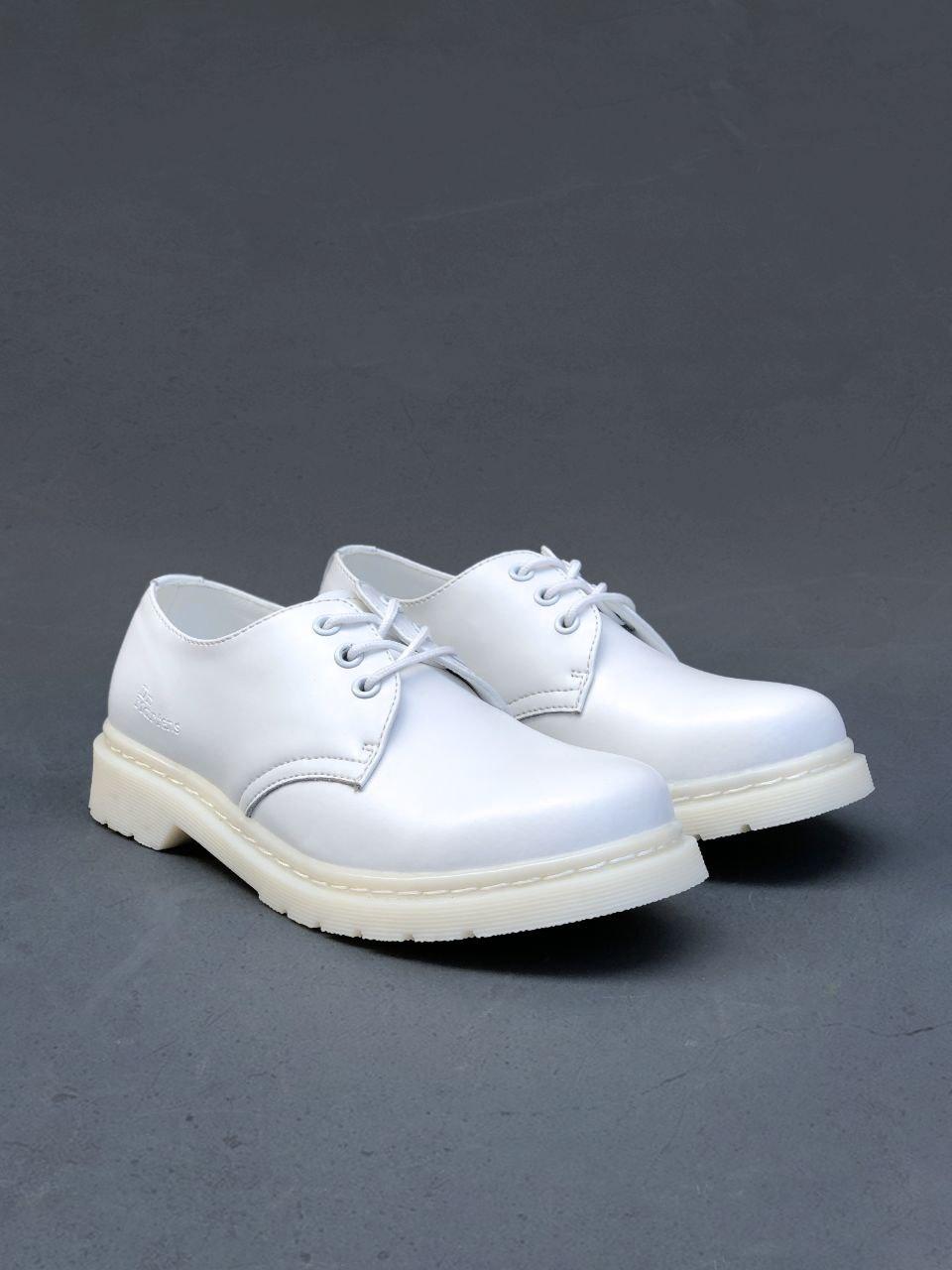 Dr martens sale white 1461