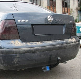 Фаркоп Volkswagen Bora (1997-2005) Седан \ Универсал