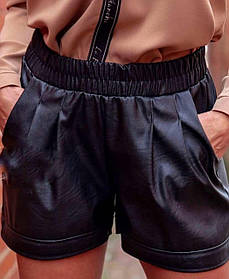 Жіночі шорти матова екошкіра 50-52,54-56 чорний, світло-бежевий