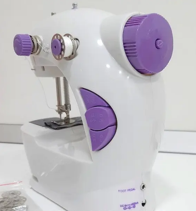 Мини швейная машинка 4 в 1 с блоком питания Mini Sewing Machine SM-201 - фото 3 - id-p653067757